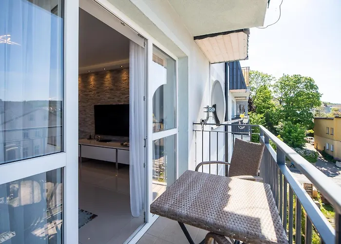 Stylish Vacation Apartment With Parking In Miedzyzdroje By Noclegi Renters